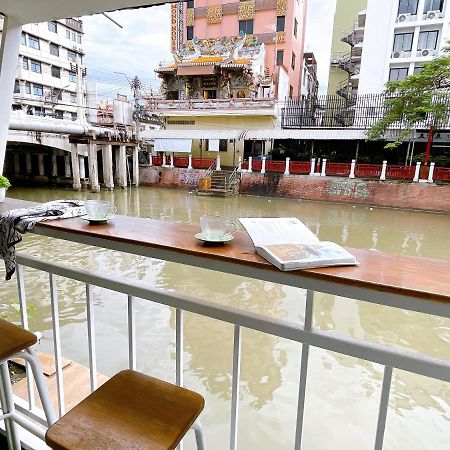 Lively And Cozy Canal House ,Entire House Банкок Екстериор снимка