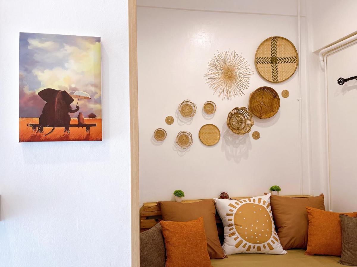 Lively And Cozy Canal House ,Entire House Банкок Екстериор снимка